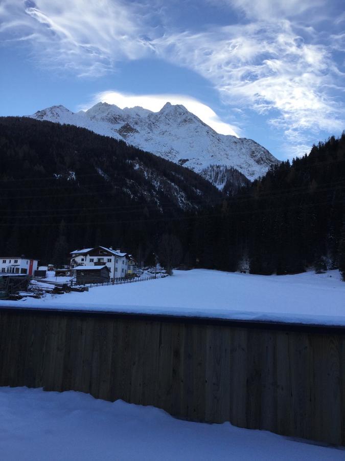 Chalet Bella เพทท์นอย อัม อาร์ลแบร์ก ภายนอก รูปภาพ